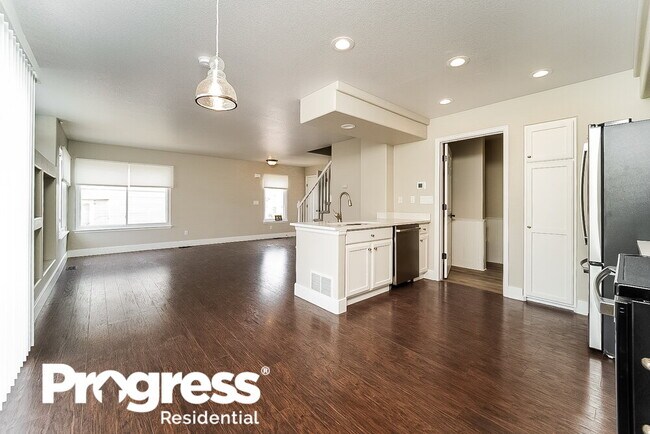 Building Photo - 4483 Lyndenwood Point