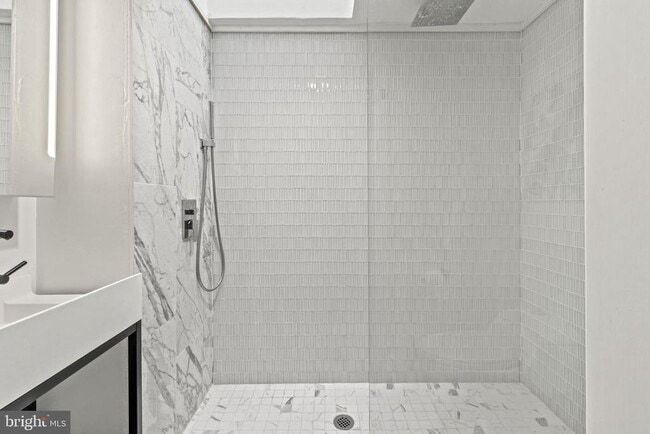 Building Photo - 312 Gerritt St