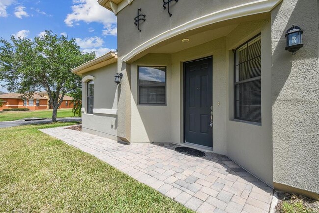 Building Photo - 829 Grand Canal Dr