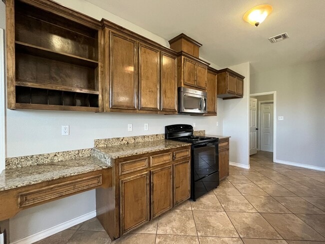 Building Photo - 2901 Dante Dr