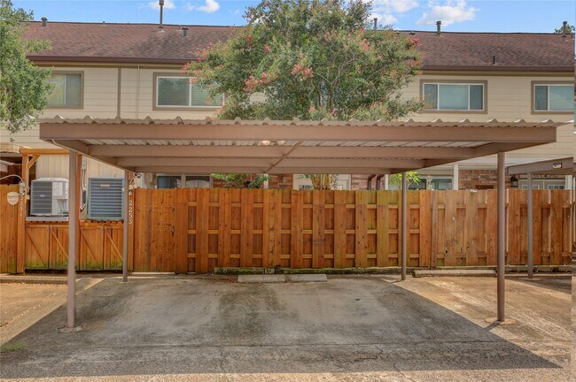 Building Photo - 2253 Triway Ln