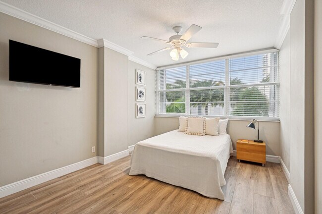 Building Photo - 1170 N Federal Hwy