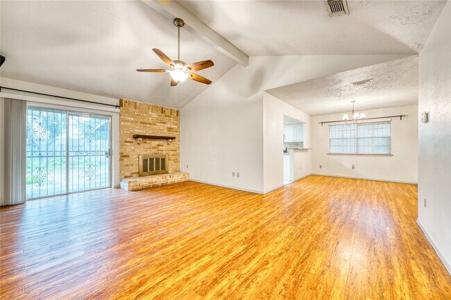Building Photo - 7811 Westbank Ave