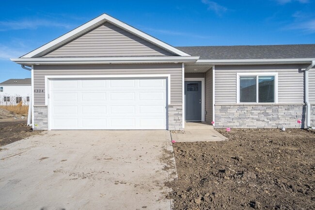 Building Photo - One Month FREE Rent - New 3 Bedroom Ranch Twinhome!