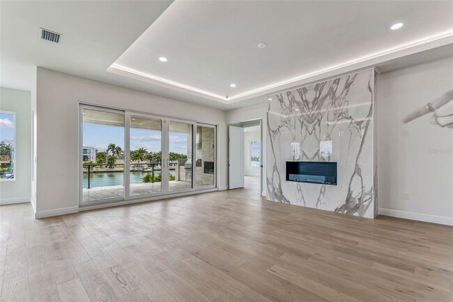 Building Photo - 3 Treasure Ln