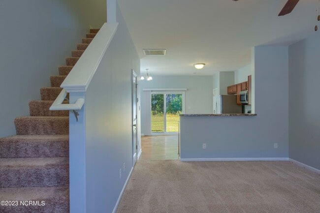 Building Photo - 113 Beacon Woods Dr