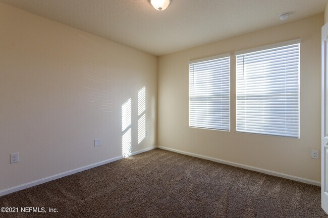 Building Photo - 2268 Pebble Point Dr