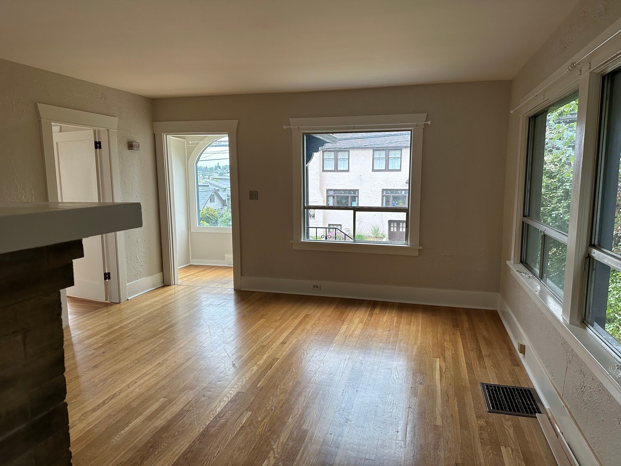 Living Room - 4038 Greenwood Avenue North
