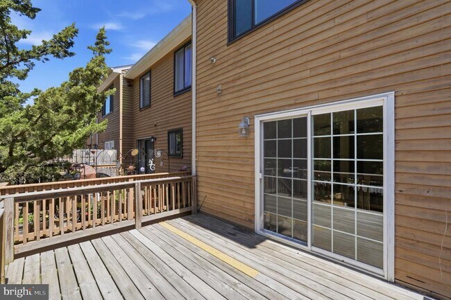 Building Photo - 1322 Hazel Nut Ct