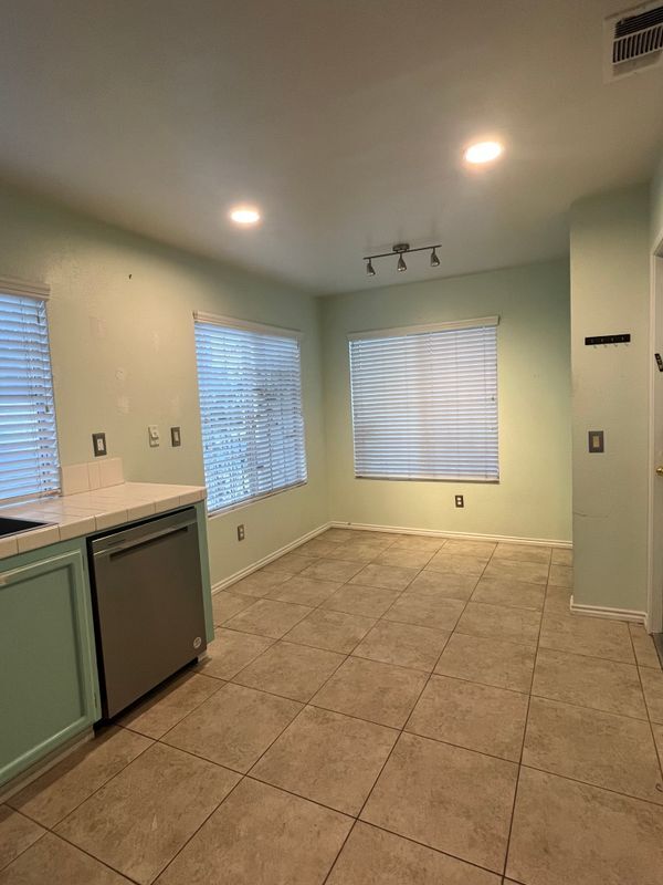 Building Photo - 28098 Lemonwood Dr