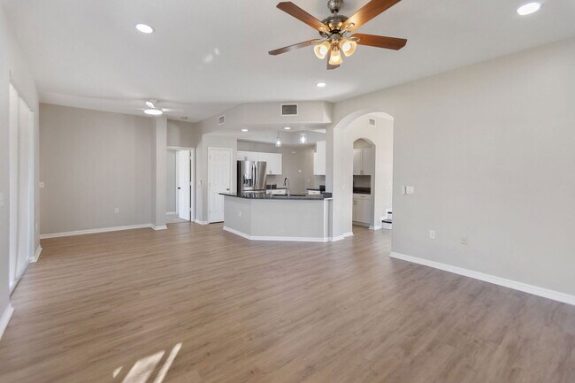 Building Photo - 29704 Eagle Station Dr