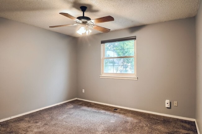 Building Photo - 8488 Prairie Clover Way