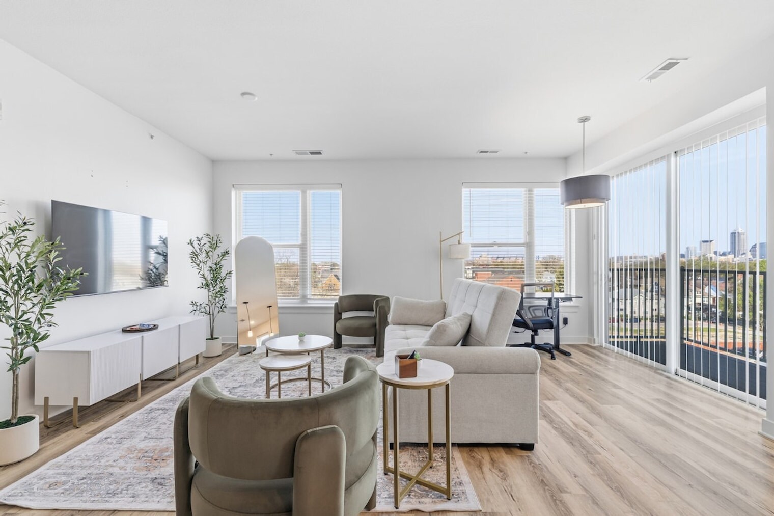 Building Photo - 1121 Laurel St