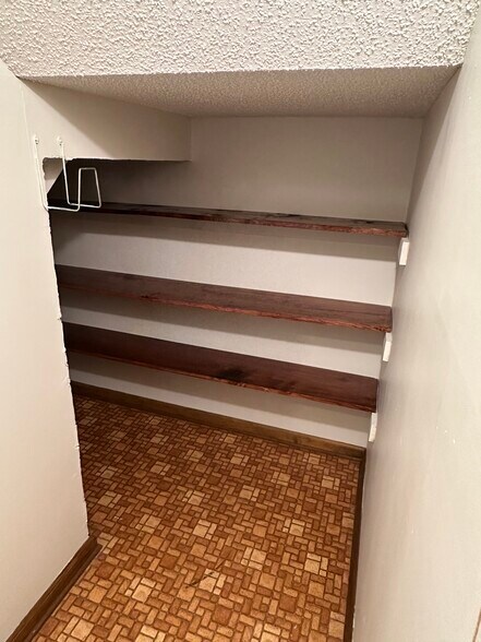 Building Photo - 1230 Stonewall Jackson Dr