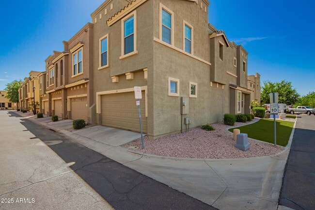 Building Photo - 6710 E University Dr