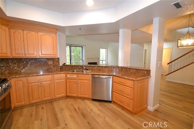 Building Photo - 2555 Plaza del Amo