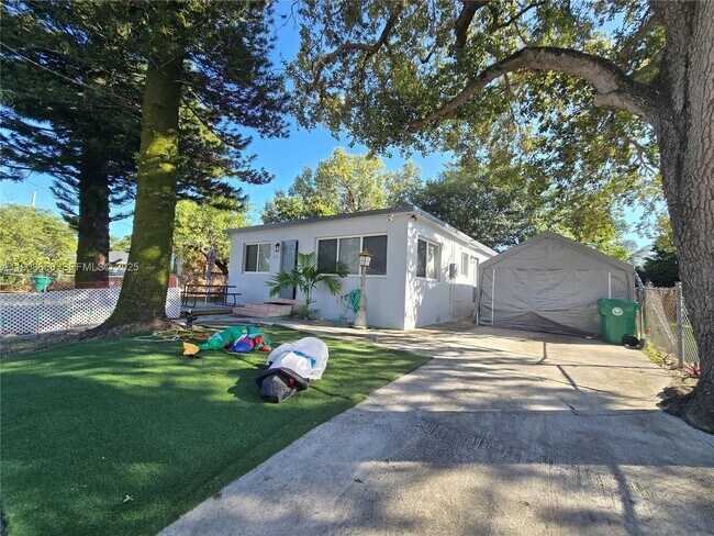 Building Photo - 1230 NW 70th St