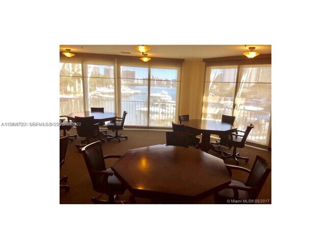 Building Photo - 3330 NE 190th St