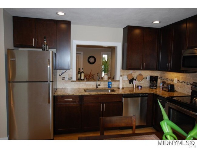 Building Photo - 130 Pheasants Run