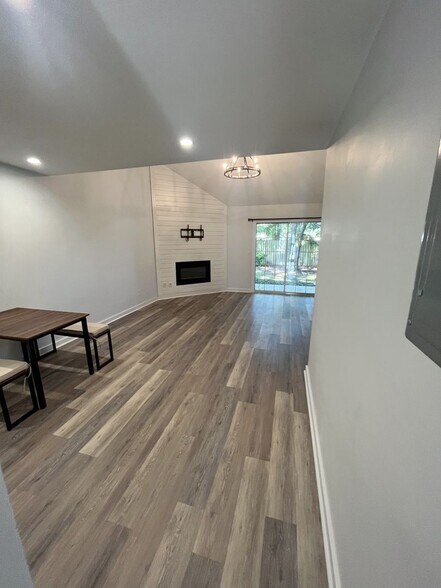 Building Photo - 4790 Champion Way