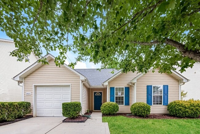 Building Photo - 9421 Dewey Dr