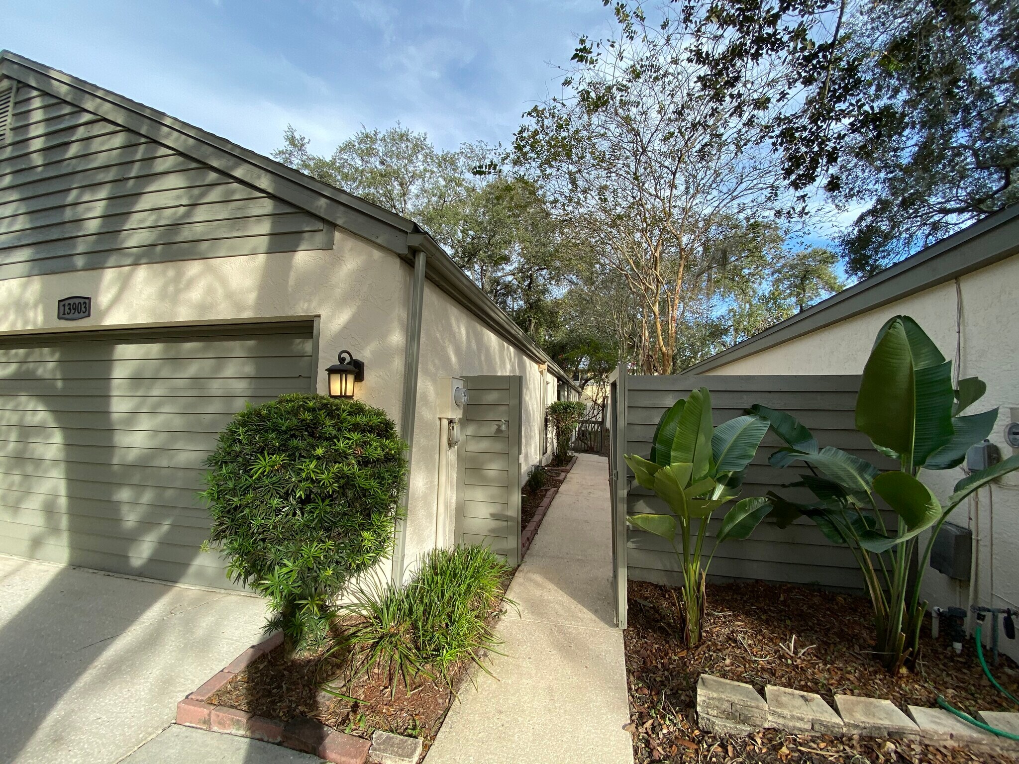 Side walk leading to front door - 13903 LAZY OAK DRIVE