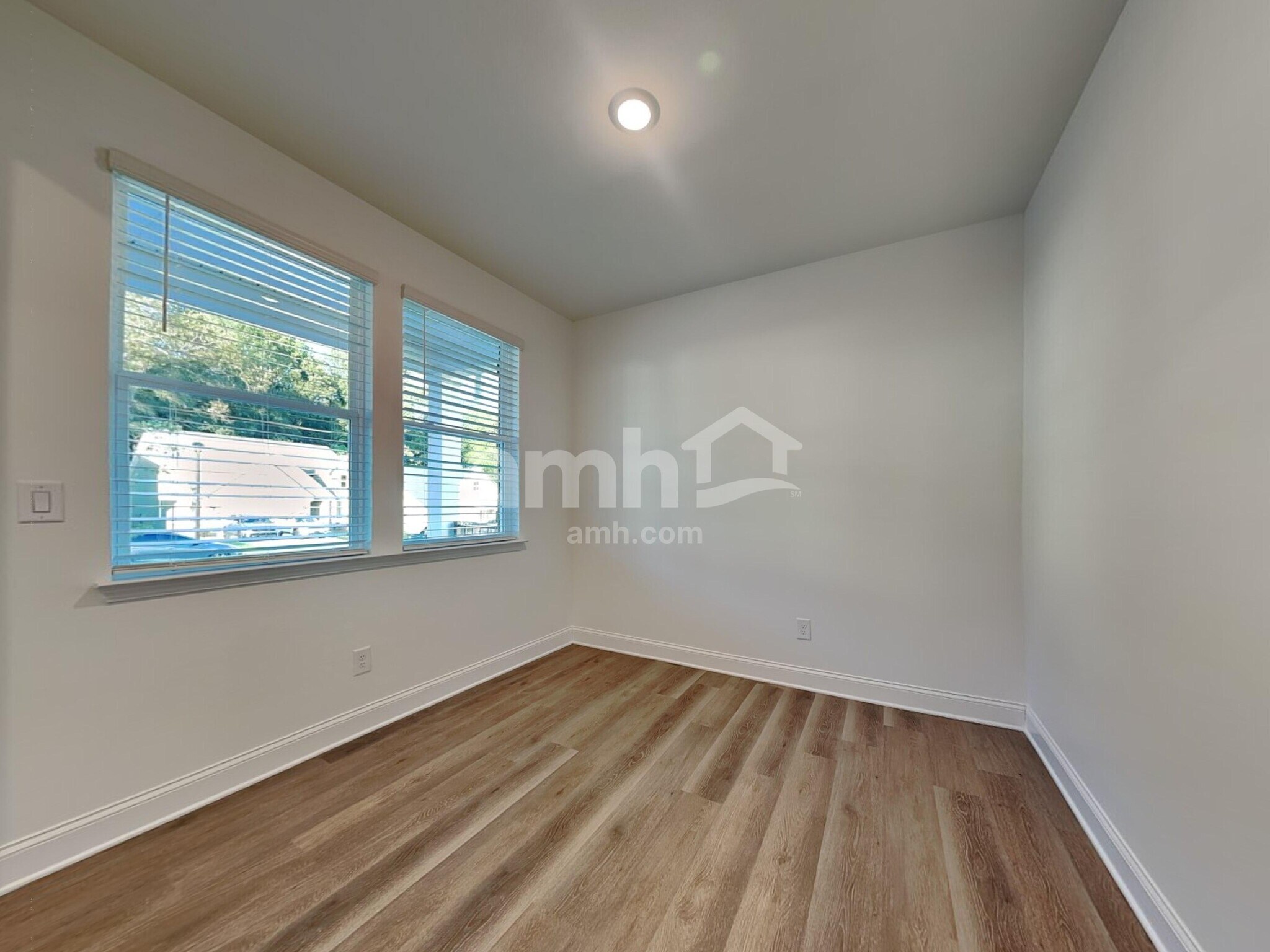 Building Photo - 1614 Soapstone Rd