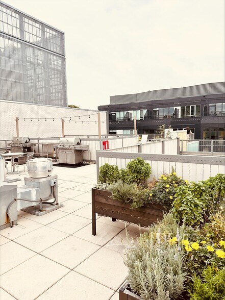 Building Photo - 929 Florida Ave NW