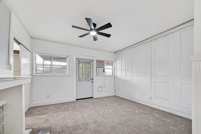 Building Photo - 5618 Belmark St