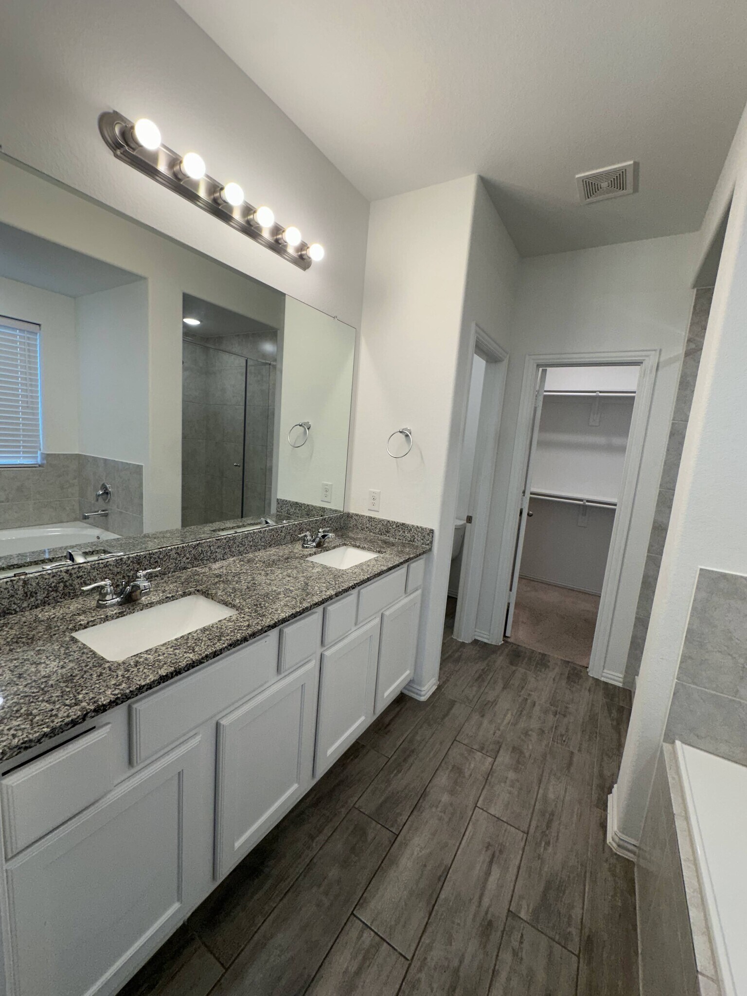 Building Photo - 3702 Allegro Dr
