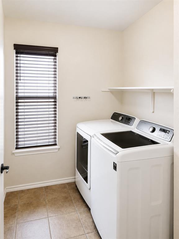 Building Photo - 3844 Laurel Ridge Dr