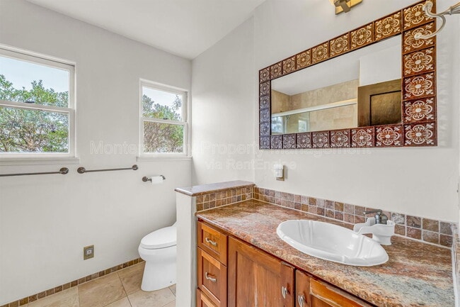 Building Photo - 940 14th St