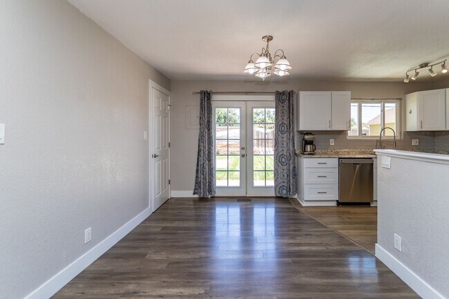 Building Photo - Charming 3BR Home with Updated Amenities &...