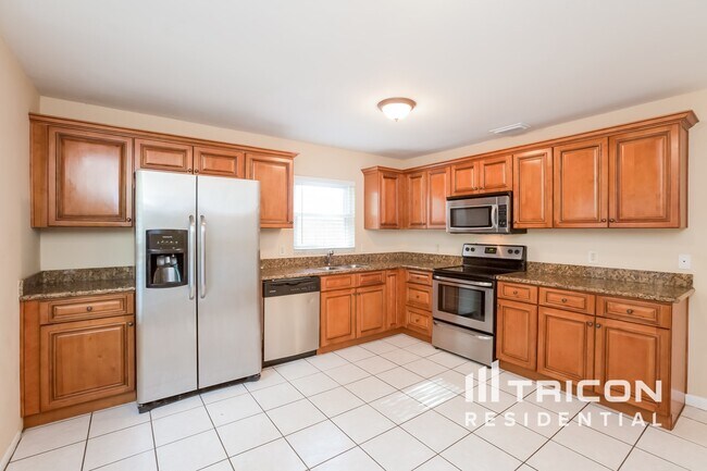Building Photo - 1605 Long Pond Dr