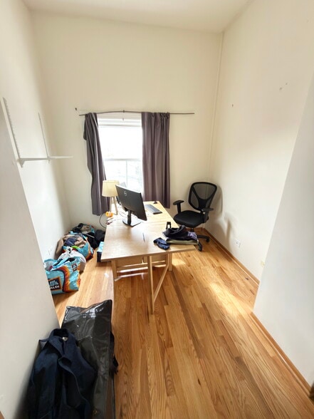 Building Photo - 1446 N Leavitt St