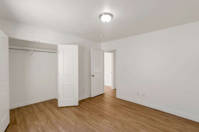 Building Photo - Beautifully Updated 3-Bedroom Home Near Traverse Mountain with Stunning Point of the Mountain Views!