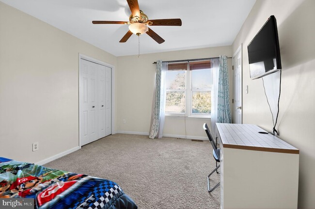 Building Photo - 22040 Caravel Ct