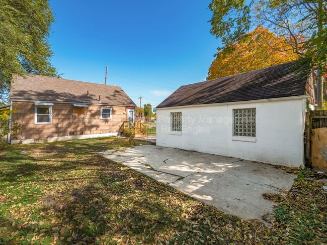 Building Photo - 1621 Sullivant Ave