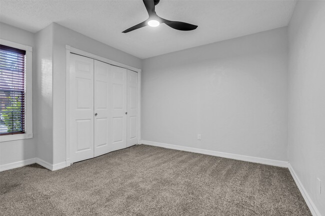 Building Photo - 12900 Walden Rd