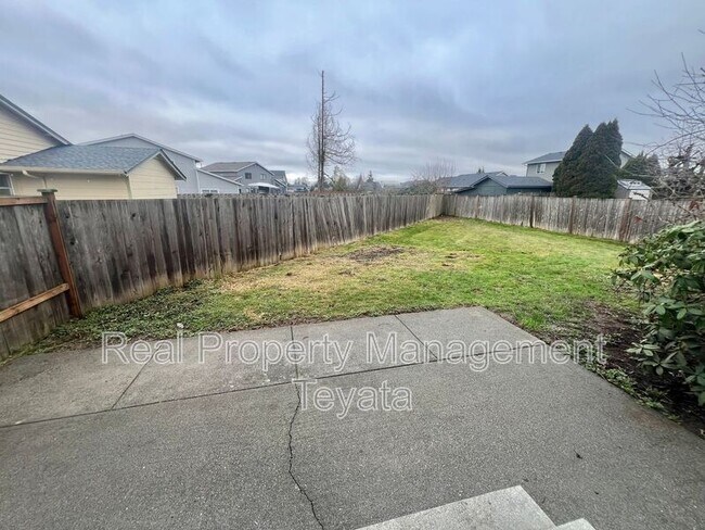 Building Photo - 902 S 22nd Ct