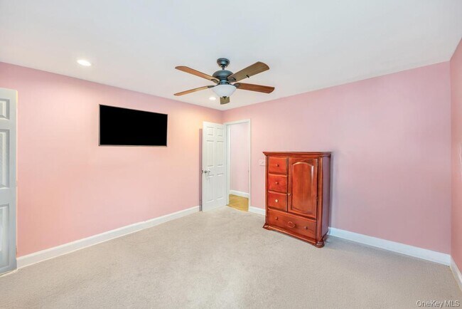 Building Photo - 2327 Cleveland St