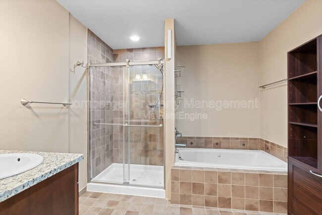 Building Photo - 6929 N Country Homes Blvd