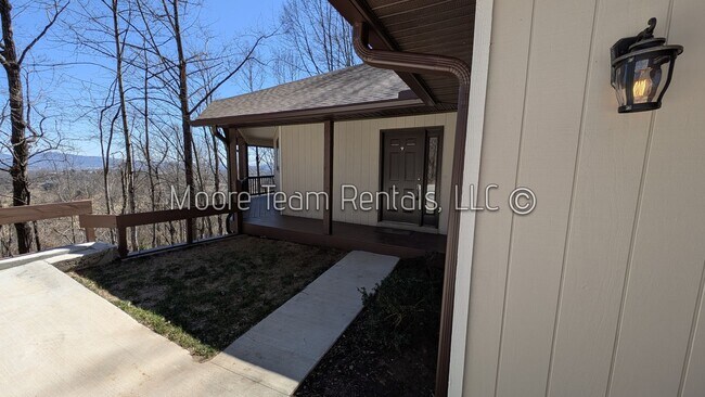 Building Photo - Charming 3-Bedroom Home in High Vista Gated Community – Stunning Views & Modern Updates!