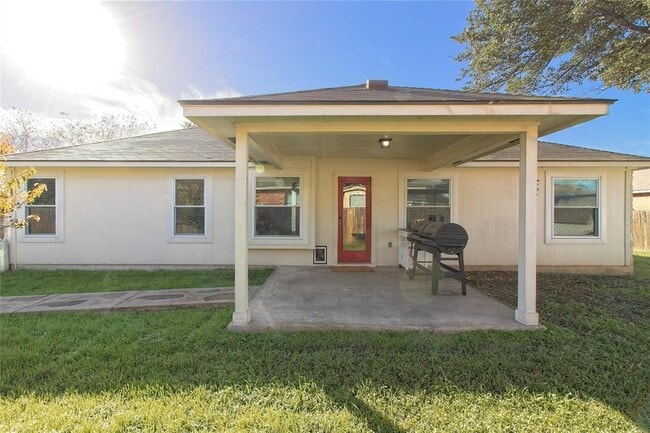 Building Photo - 3112 Clinton Pl