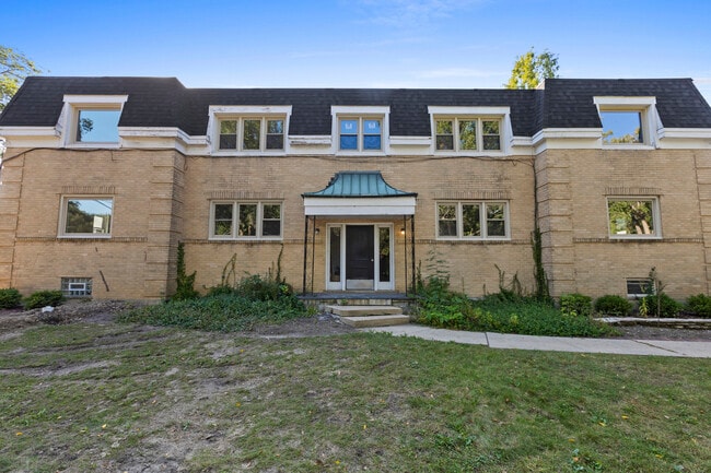 Building Photo - 1506 Glencoe Ave