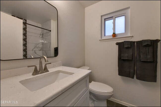 Building Photo - 3609 Okeefe Dr