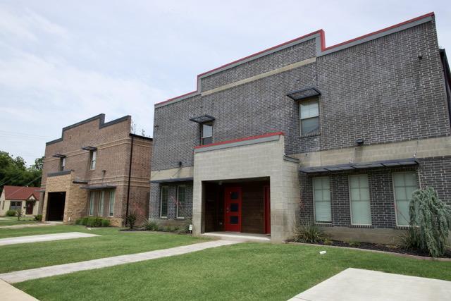 Building Photo - 705 S Jenkins Ave