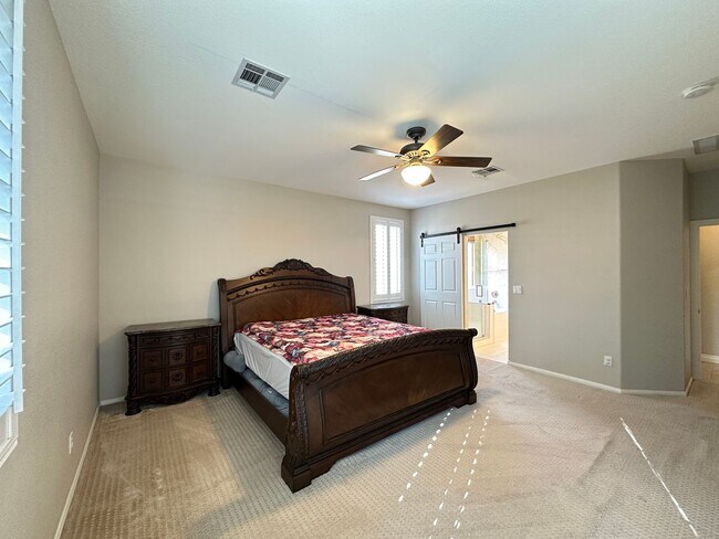 Building Photo - Glenhaven At Southern Highlands