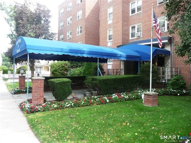 Building Photo - 39 Glenbrook Rd