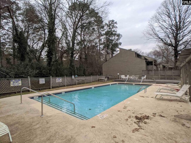 Building Photo - 5004 Village Creek Dr